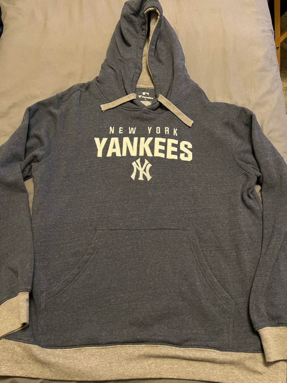 Fanatics New York Yankees Navy & Gray Pullover Hoodie